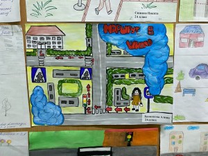 Выставка рисунков Мой безопасный путь в школу (1)
